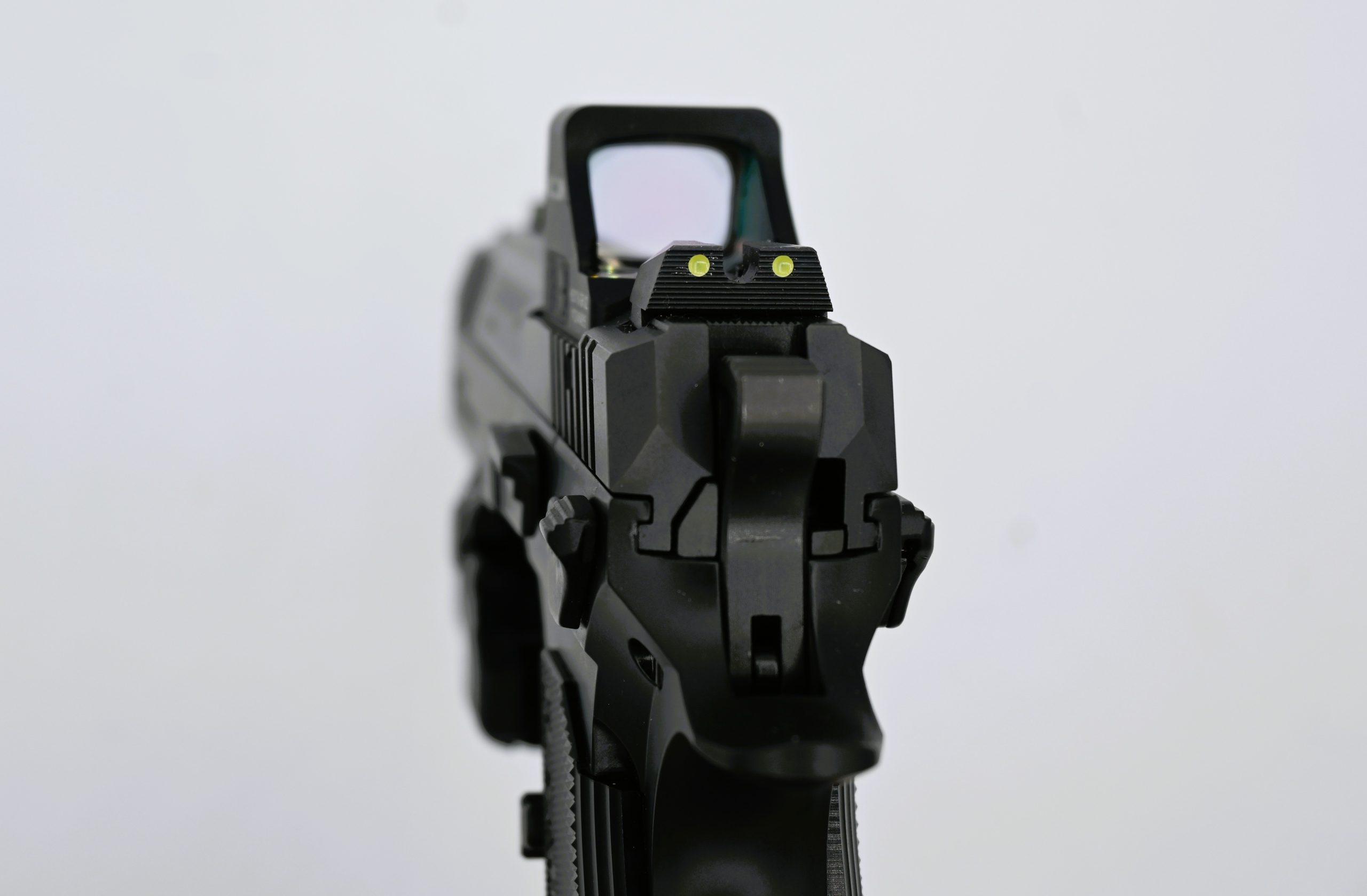 Here you can see the ambi decocker and tritium night sights.